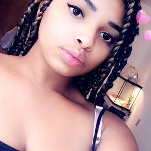 Meet your Posher, Mayona